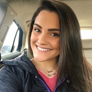 Meet your Posher, Isabelle